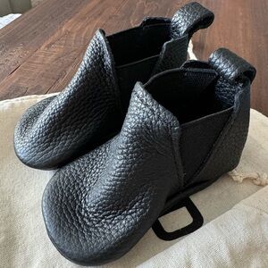 Freshly Picked Ebony Chelsea Boot Baby Shoe - Soft Sole Size 2